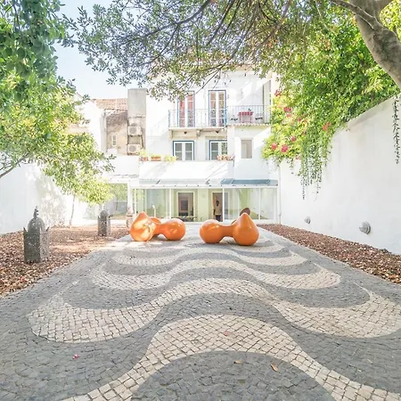 Flh Madragoa Flat With Art And Terrace Lisboa