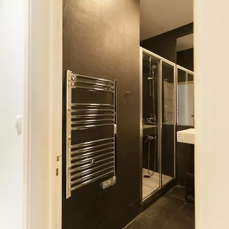 Flh Madragoa Flat With Art And Terrace Lisboa